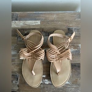 Tan Thong Criss Cross Sandals / Women’s 7